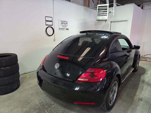 Used 2012 Volkswagen Beetle 2.5 FWD image 21