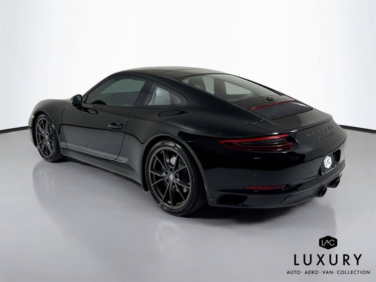 Used 2019 Porsche 911 Carrera T w/ Carrera T Interior Package RWD image 7