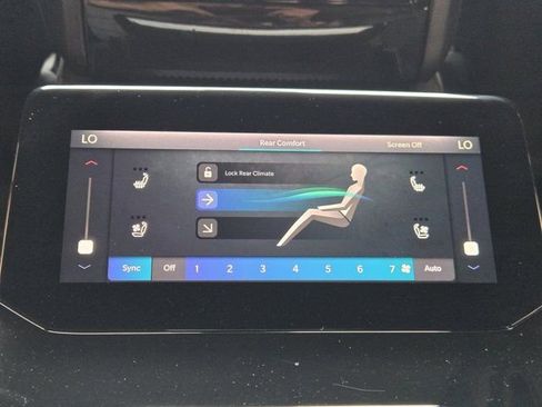 Used 2022 Jeep Grand Wagoneer Series III w/ Rear Seat Video Group 1 AWD/4WD image 33