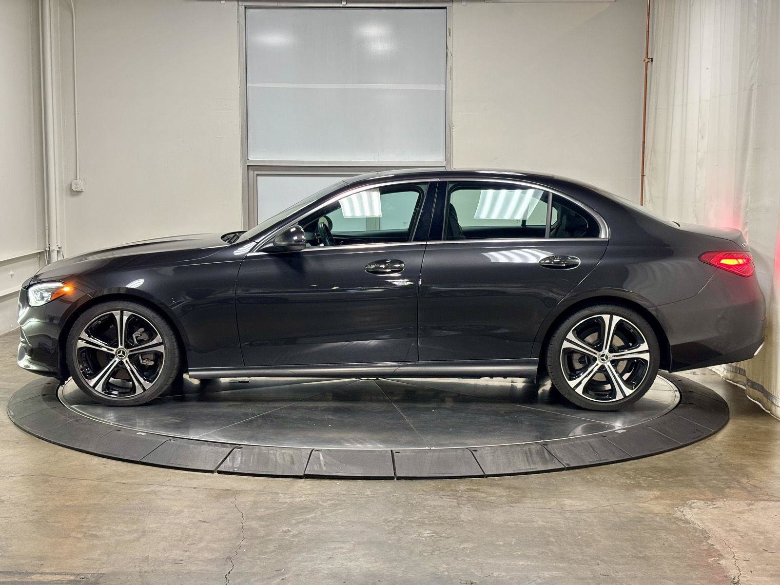 Used 2023 Mercedes-Benz C 300 4MATIC Sedan image 6