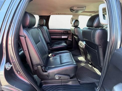 Used 2019 Toyota Sequoia TRD Sport w/ TRD Sport Premium Package image 25