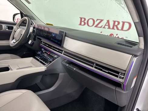 Used 2025 Hyundai Santa Fe Calligraphy image 17