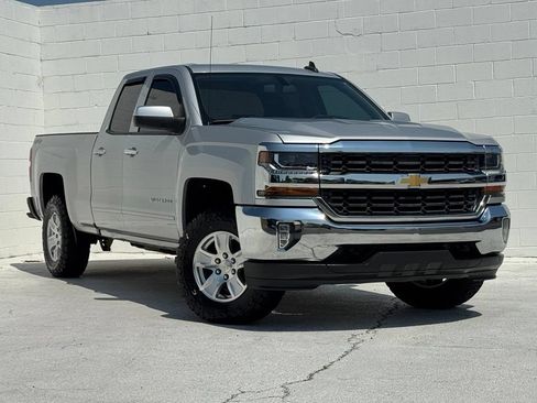 Used 2017 Chevrolet Silverado 1500 LT w/ All Star Edition AWD/4WD image 2