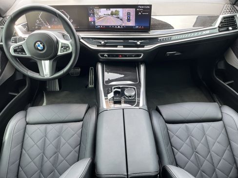 Used 2026 BMW X6 xDrive40i AWD/4WD image 3