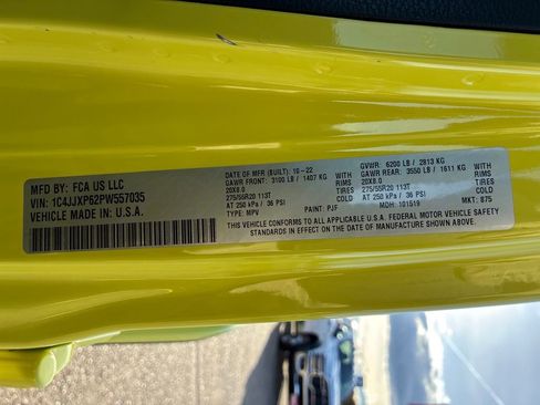 Used 2023 Jeep Wrangler Unlimited Sahara w/ Cold Weather Group image 31