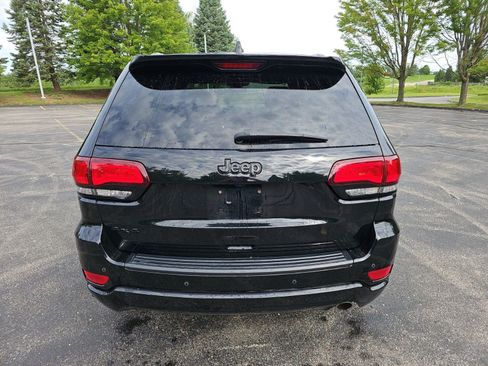 Used 2021 Jeep Grand Cherokee Laredo X AWD/4WD image 5