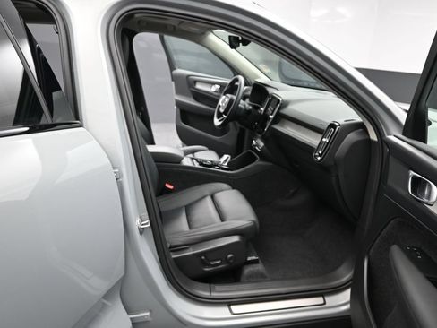 Used 2026 Volvo XC40 B5 Plus AWD/4WD image 20