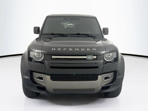 Used 2025 Land Rover Defender 130 X-Dynamic SE AWD/4WD image 2