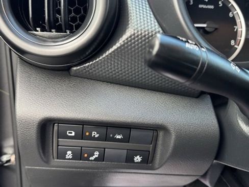 Certified 2024 Nissan Kicks S image 28