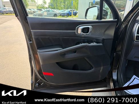 Certified 2023 Kia Sorento SX AWD/4WD image 28