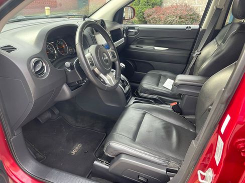 Used 2016 Jeep Compass High Altitude AWD/4WD image 17