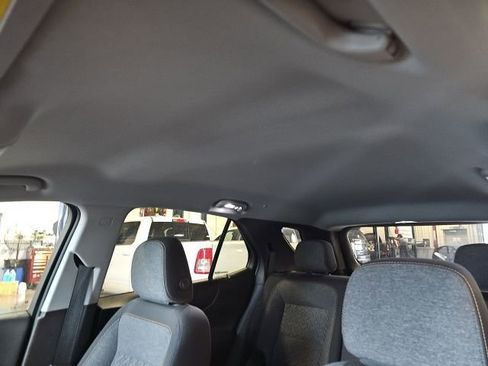 Used 2023 Chevrolet Equinox LT FWD image 19