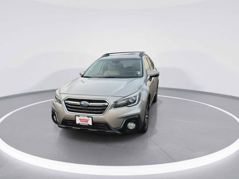 Used 2019 Subaru Outback 3.6R Limited image 3
