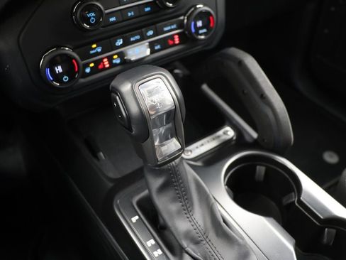 Used 2025 Ford Bronco Badlands image 25