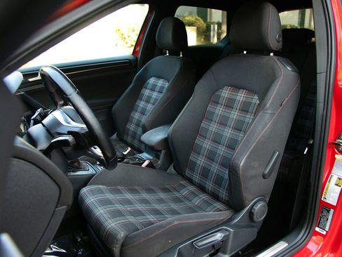 Used 2015 Volkswagen GTI S w/ Lighting Package (SEL) image 26