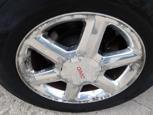 Used 2007 GMC Envoy SLT image 32