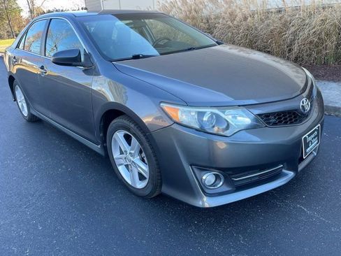 Used 2013 Toyota Camry SE image 11