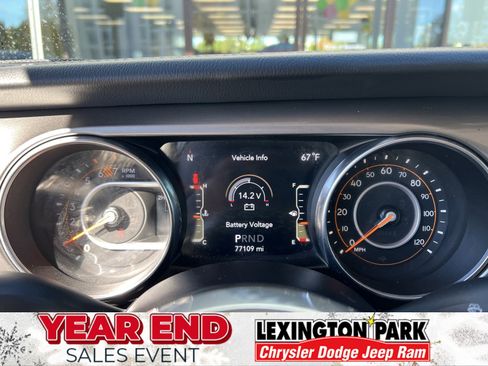 Used 2020 Jeep Wrangler Unlimited Sahara image 19