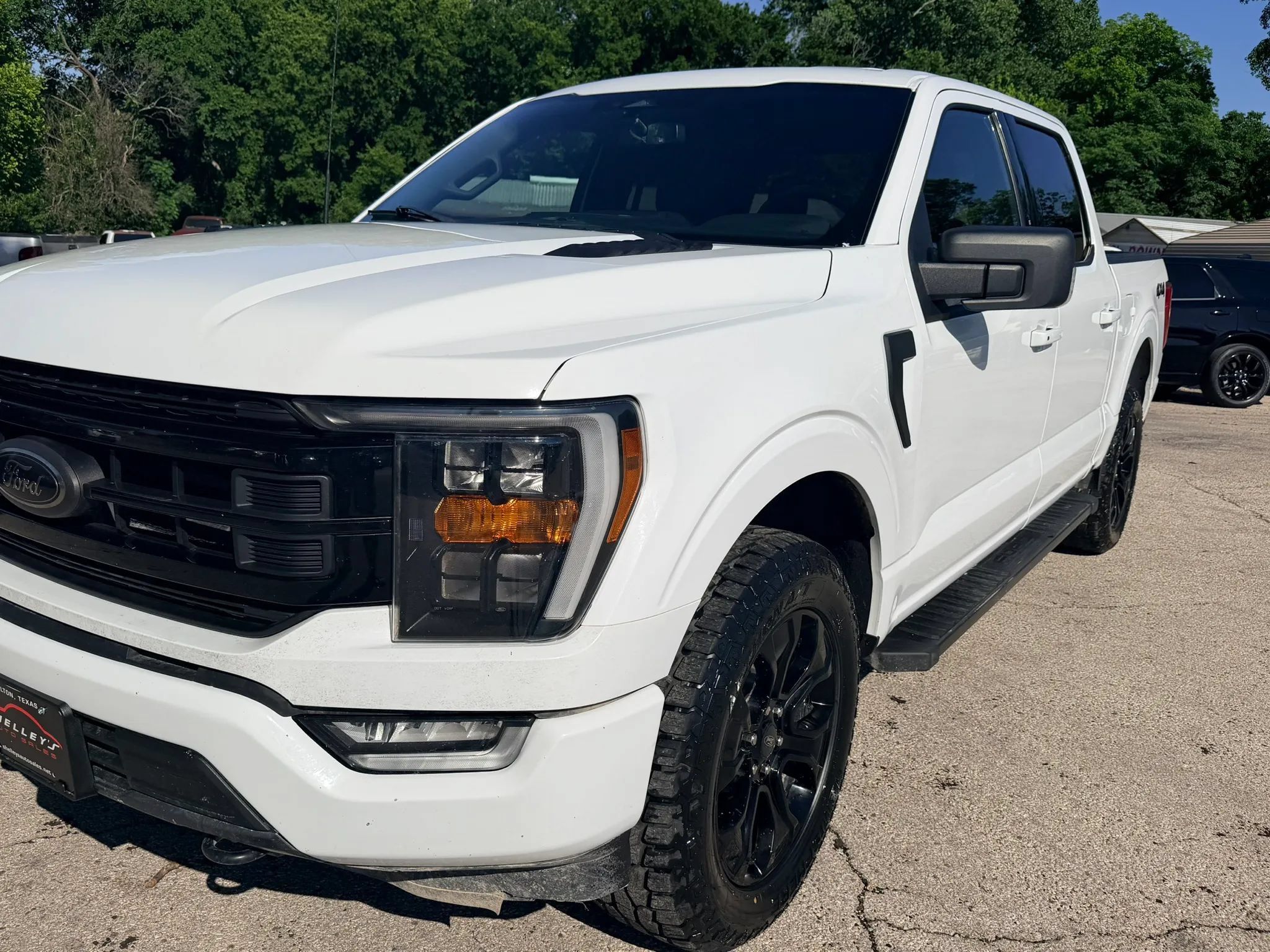 Used 2022 Ford F150 XLT w/ Equipment Group 302A High AWD/4WD image 4