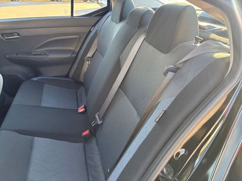 Used 2025 Nissan Versa SV image 37