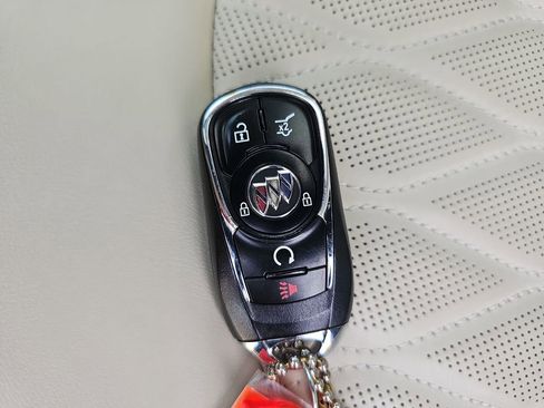 Used 2023 Buick Enclave Avenir AWD/4WD image 39