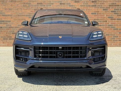 New 2025 Porsche Cayenne GTS image 10
