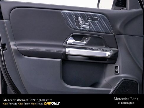 New 2026 Mercedes-Benz GLB 250 4MATIC image 15