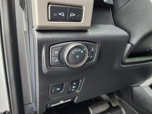 Used 2020 Ford F350 Lariat image 38