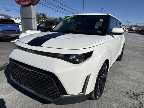 Used 2023 Kia Soul EX image 19