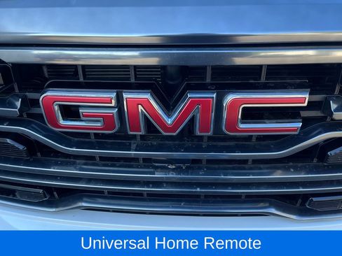 Used 2022 GMC Sierra 1500 AT4 w/ Sierra Safety Plus Package AWD/4WD image 38
