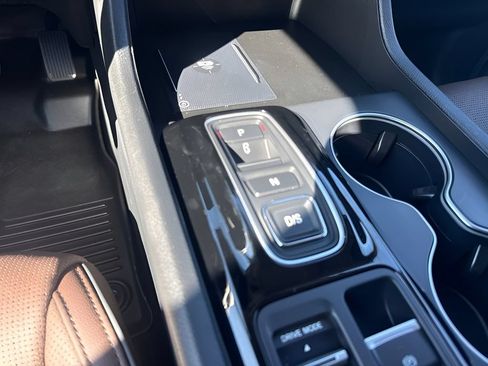 Used 2025 Honda Pilot Elite image 15