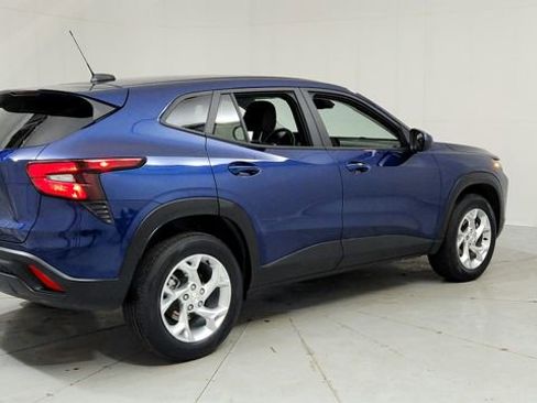 Certified 2024 Chevrolet Trax LS w/ LS Convenience Package image 5