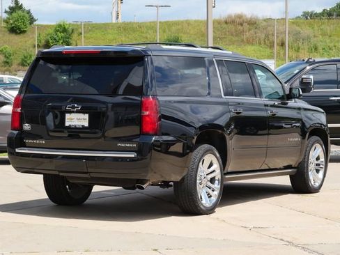 Used 2020 Chevrolet Suburban Premier w/ Premier Plus Edition AWD/4WD image 6