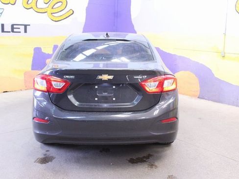 Used 2016 Chevrolet Cruze LT image 7