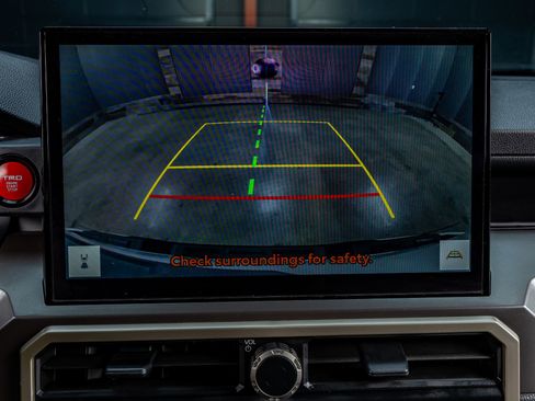 Used 2024 Toyota Tacoma TRD Sport image 28