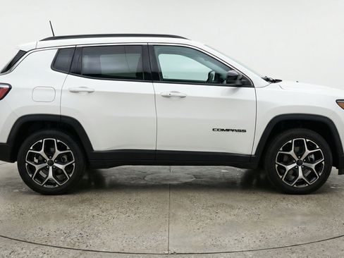 Used 2025 Jeep Compass Limited AWD/4WD image 11