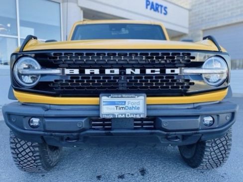 Used 2022 Ford Bronco Wildtrak image 2