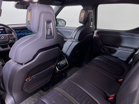 Used 2024 Rivian R1T Adventure AWD/4WD image 31