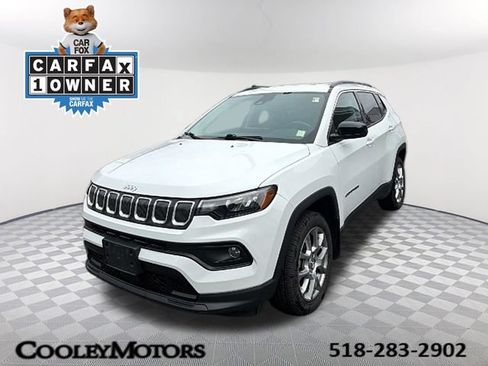 Used 2022 Jeep Compass Latitude AWD/4WD image 1