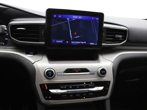 Used 2023 Ford Explorer XLT w/ Equipment Group 202A image 26