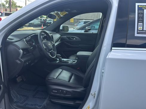 Used 2023 Chevrolet Traverse LT w/ LPO, Roadside Safety Package AWD/4WD image 12