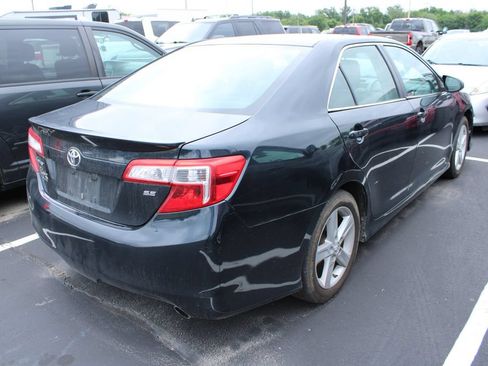 Used 2012 Toyota Camry SE FWD image 4