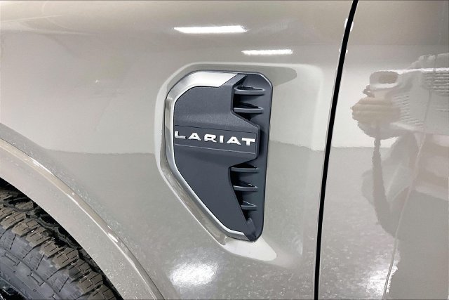 New 2026 Ford Ranger Lariat w/ Black Appearance Package AWD/4WD image 9
