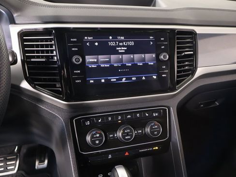Used 2023 Volkswagen Atlas Cross Sport SEL Premium R-Line image 5