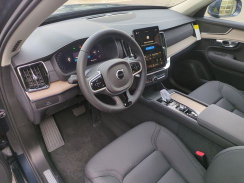 New 2026 Volvo XC90 B5 Core image 10