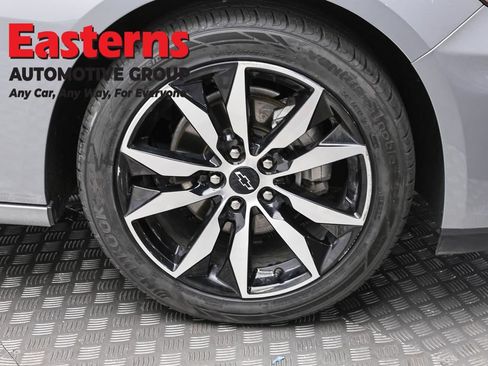 Used 2024 Chevrolet Malibu RS FWD image 30