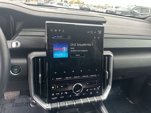 Certified 2025 GMC Acadia Elevation image 13