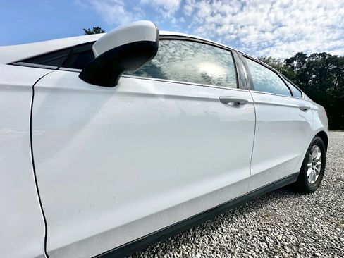 Used 2016 Ford Fusion S FWD image 13