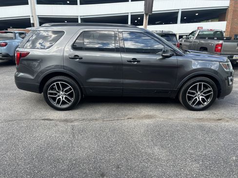 Used 2016 Ford Explorer Sport AWD/4WD image 4