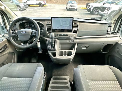 Used 2022 Ford Transit 350 XLT image 3